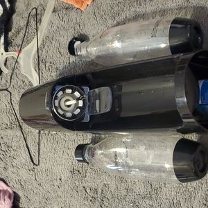 SODA stream with 2 bottles and lids